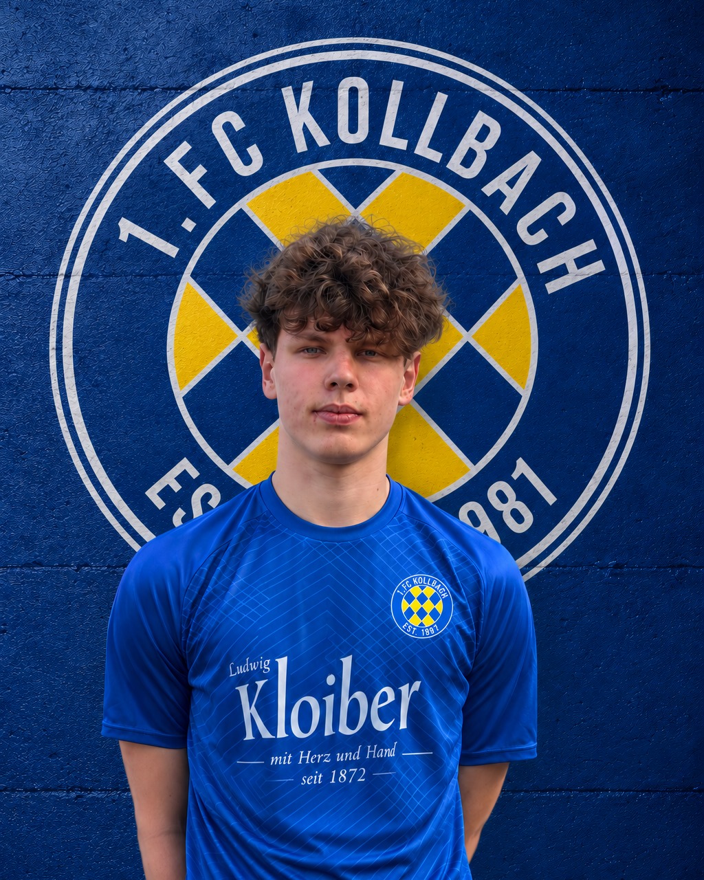 💙💛 Unser nächster Neuzugang ist da! 💛💙
Mit Fabian Hartinger dürfen wir einen weiteren Neuzugang für die kommende Saison beim 1. FC Kollbach begrüßen.
Der 18-Jährige war zuletzt für den TSV Moosach-Hartmannshofen aktiv. Nach einer kleinen Fußballpause greift Fabian nun wieder an und verstärkt künftig unsere Mannschaft.
Wir freuen uns, dass sich Fabian für den 1. FC Kollbach entschieden hat und heißen ihn herzlich willkommen.
#ForzaKollbach #DesishoidaPlatzal 💙💛